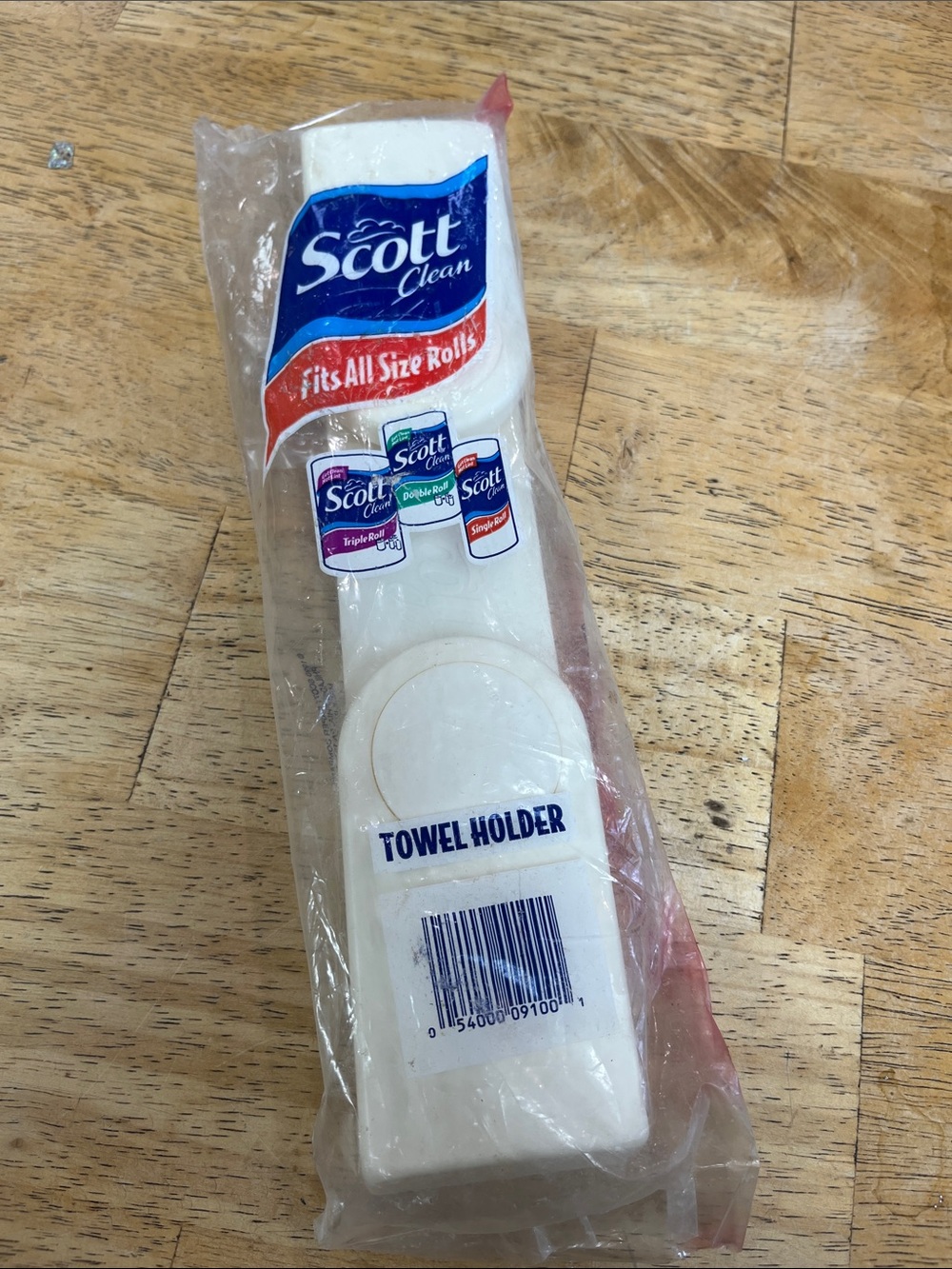 Scott White Plastic Towel Holder